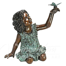 Décoration extérieure vie taille bronze métal artisanat papillon et enfants jardin statue à vendre